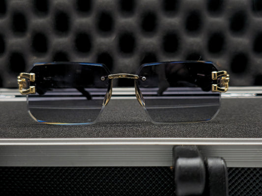 Lentes c4rtier negro y dorado