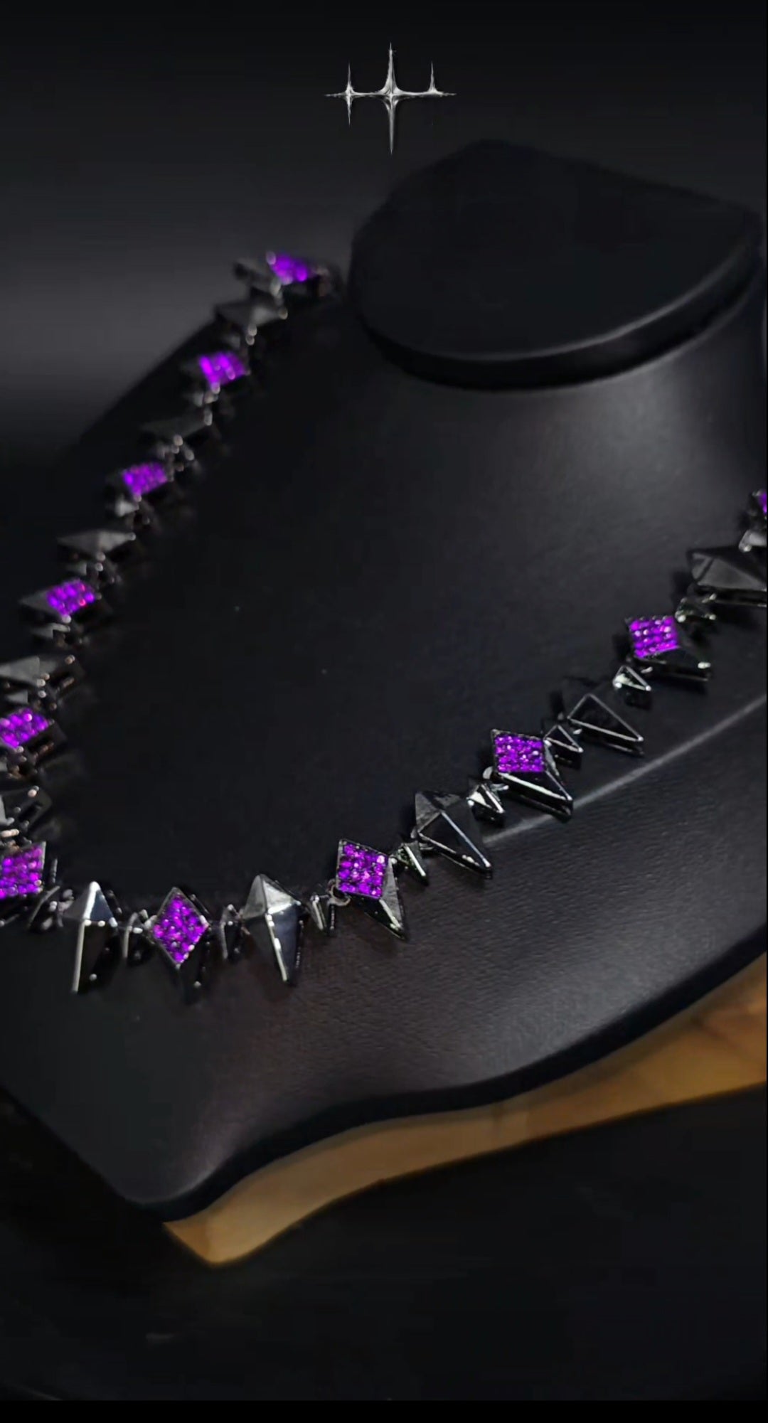 Black panter tennis chain