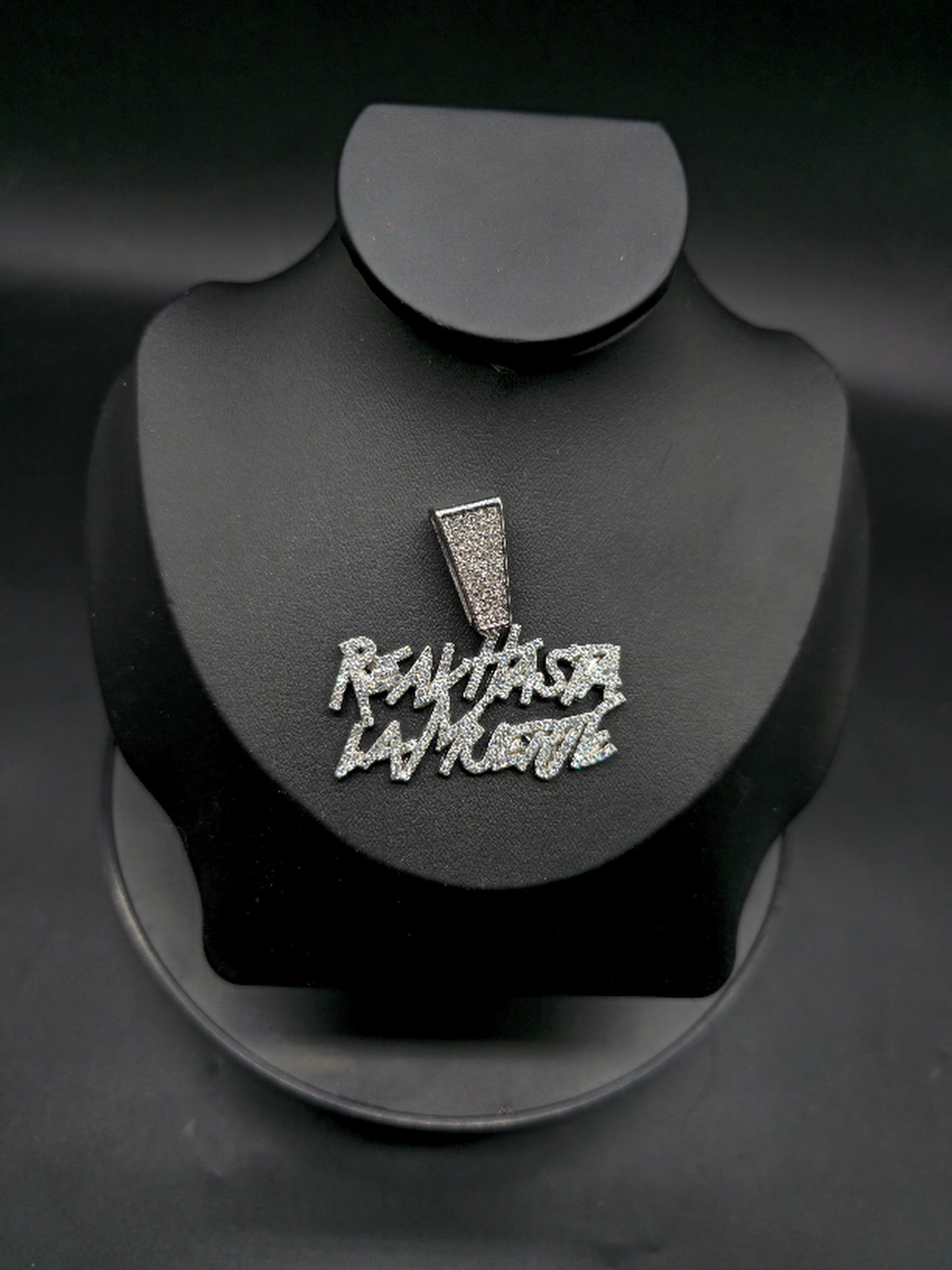 RHLM PENDANT