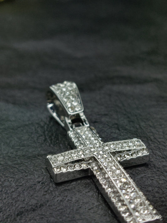 Dije de cruz silver iced out 🧊
