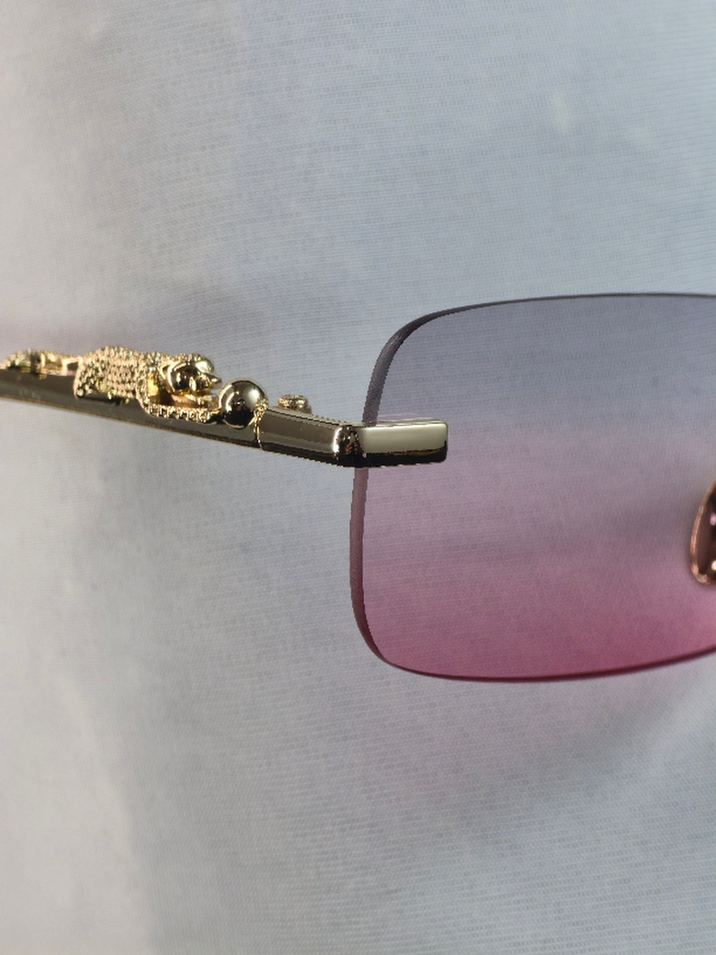 C4rtier gold rose shadow