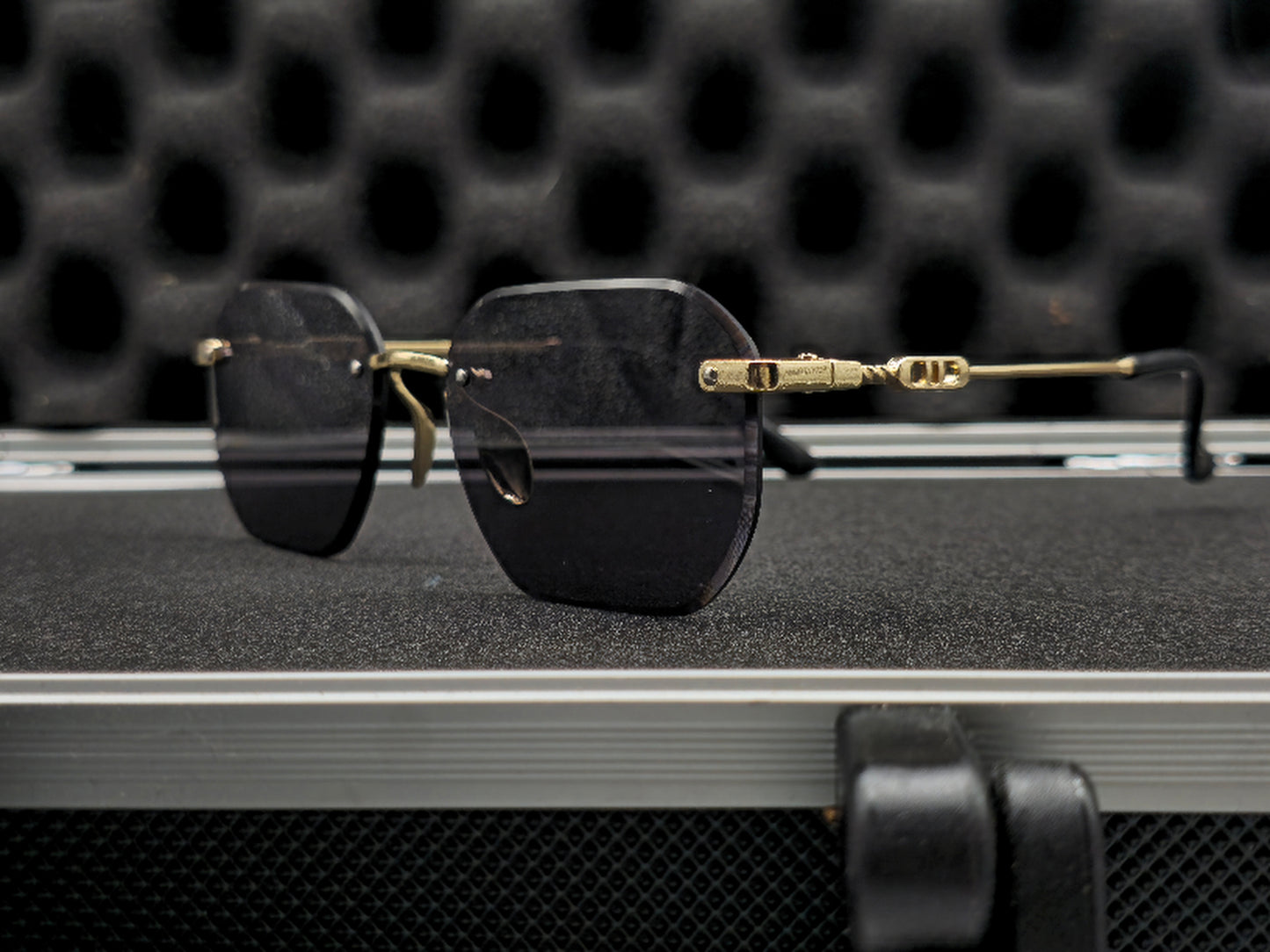 Lentes dorado y negro