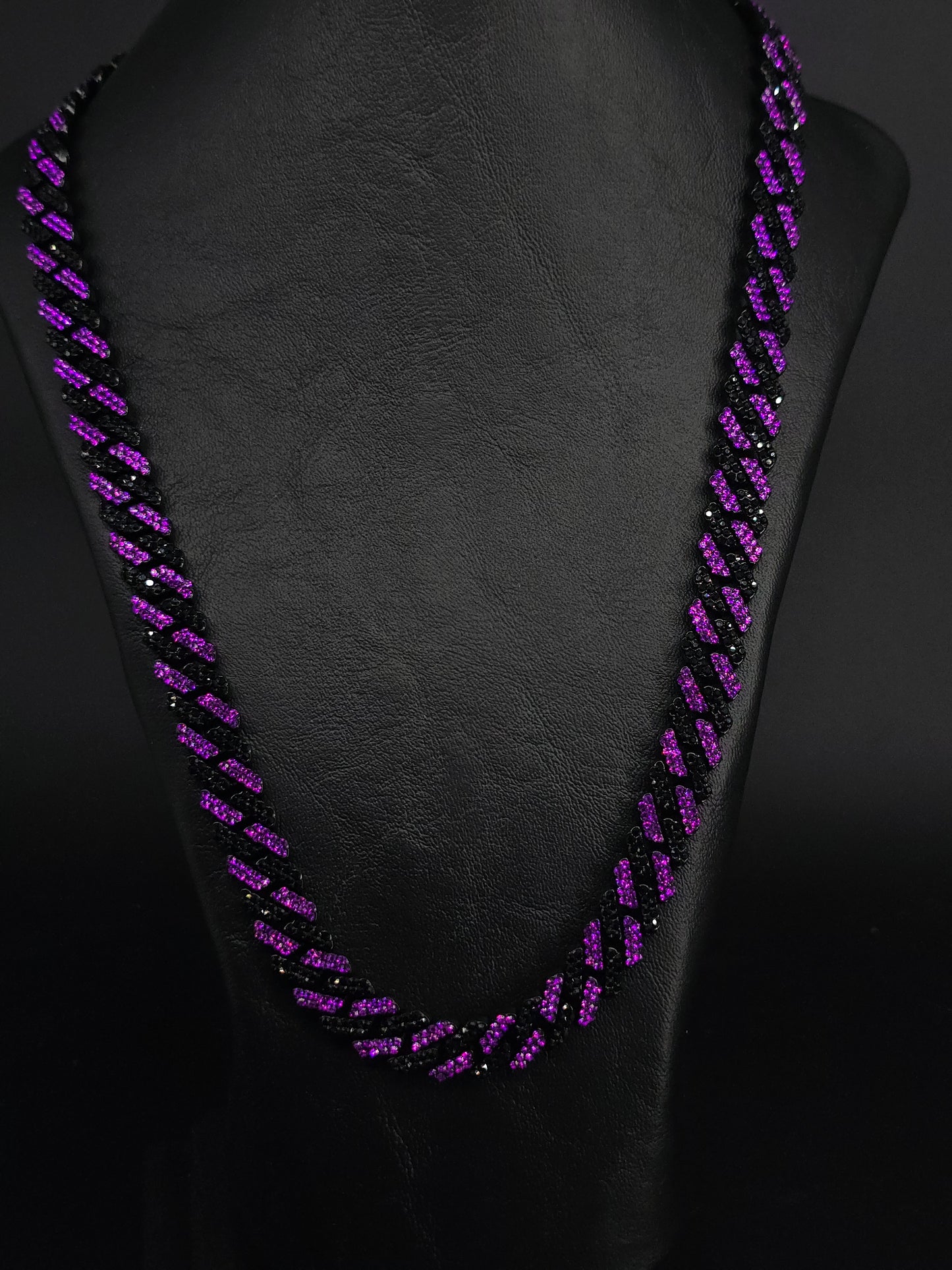 Cubana morada y negro