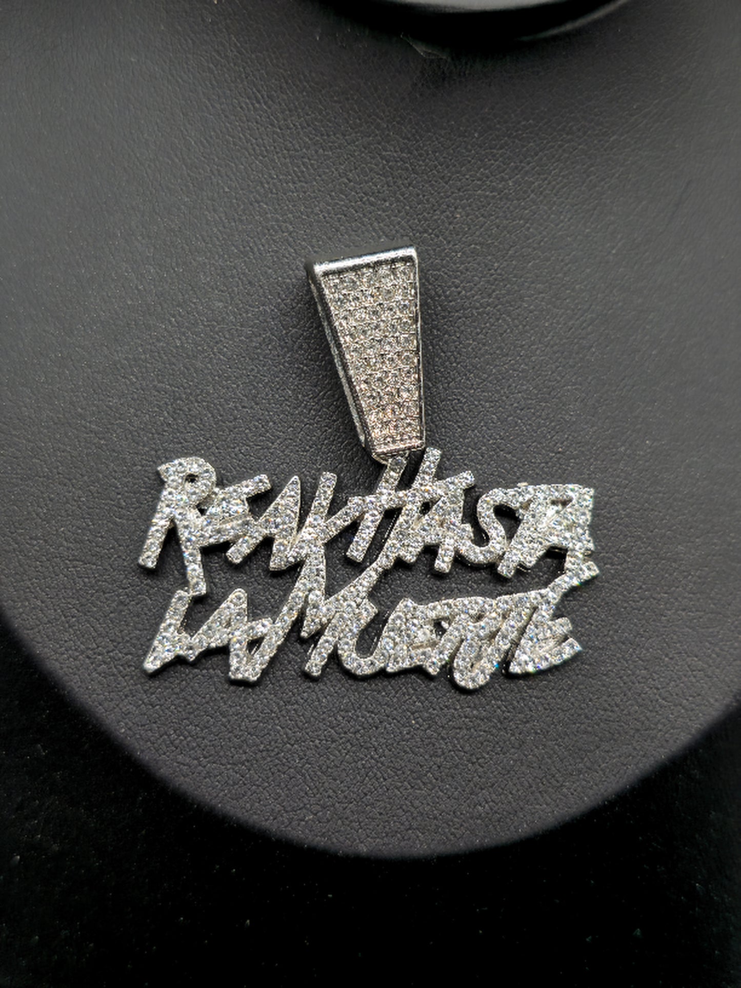 RHLM PENDANT