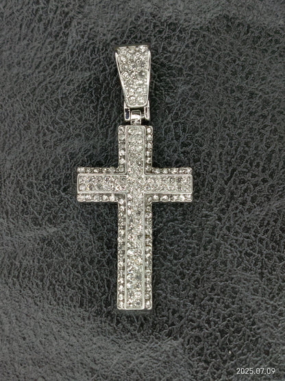 Dije de cruz silver iced out 🧊